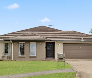 EXECUTIVE LIVING FITTED WITH EVERYTHING! - Photo 3