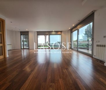 264m² Triplex to rent in Sarrià, Barcelona with terrace - Photo 6