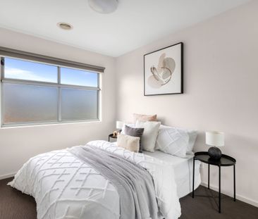 Modern and in a great location! - Photo 5