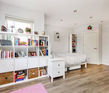 Holden Road, Whetstone, London - Photo 4