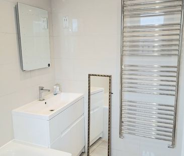 Room in a Shared House, Mayday Road, CR7 - Photo 5