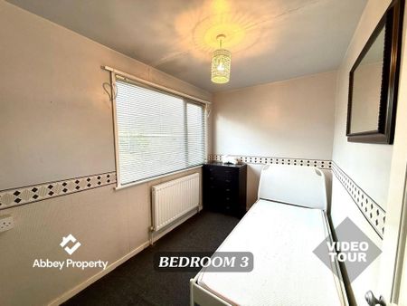 3 bedroom semi-detached bungalow to rent - Photo 4