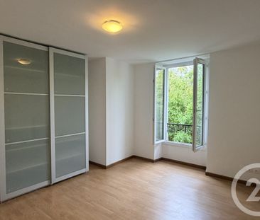 Location Appartement 2 pièces 56m² FONTAINEBLEAU 77300 - Photo 2