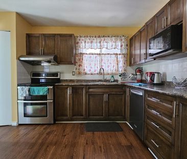 For Lease - 44 Loradeen Crescent Unit# Main, Toronto, Ontario - Photo 6