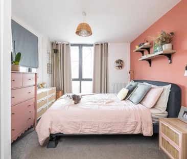 2 Bed Flat, Paintworks, BS4 - Photo 2