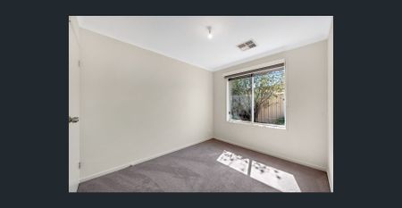 Stylish and Spacious Family Home - Photo 3