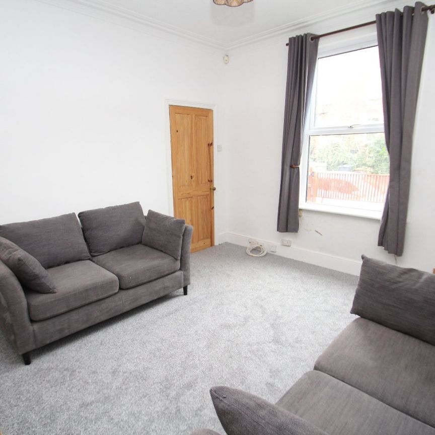 4 bedroom terraced house to rent - Photo 1