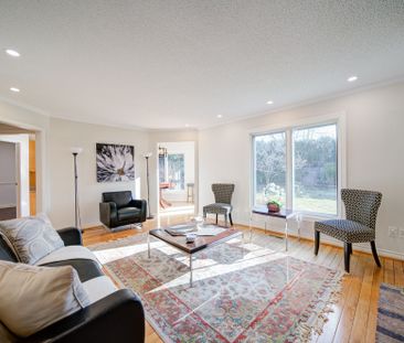 For Lease - 64 Craigleith Crescent, Richmond Hill, Ontario - Photo 2