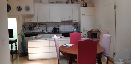 Spacious 3.5 room apartment with character in the Bourg district, Fribourg - Photo 5