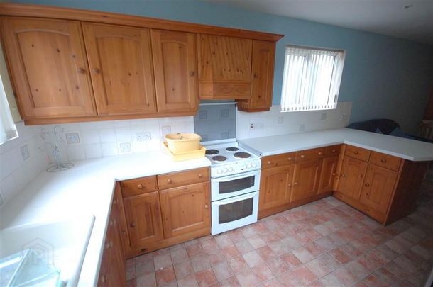 17 Springhill Avenue, Bangor, BT20 3NT - Photo 1