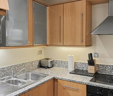 2 bedroom flat to rent - Photo 5