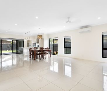 Immaculately Presented Spacious Home - Photo 2