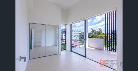 2 x Weeks FREE - Top Floor, Spacious internal and Massive Private Balcony - Photo 5