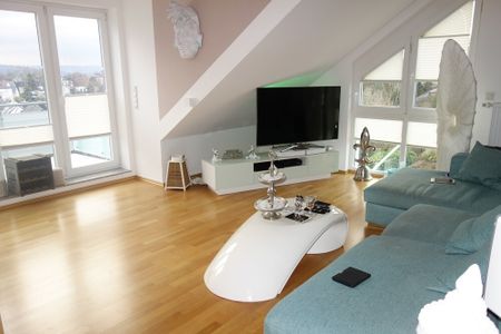 Moderne 3 ZKB-Dachgeschosswohnung mit 2 Balkonen in Top Lage von Eltville am Rhein - Foto 2