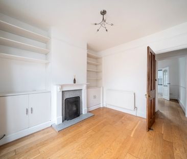 2 bedroom end of terrace house to rent - Photo 3