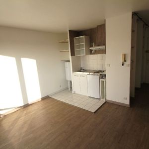 Location Appartement 1 pièce 21m² - Photo 2