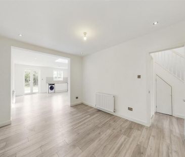 4 bedroom semi-detached house to rent - Photo 1