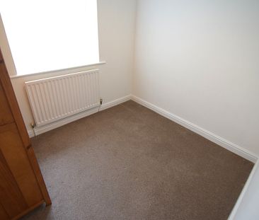To Let 2 Bed Detached Bungalow - Photo 2