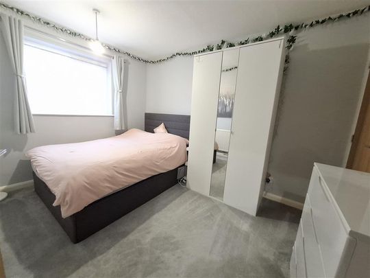 Laidon Square, HEMEL HEMPSTEAD - Photo 1