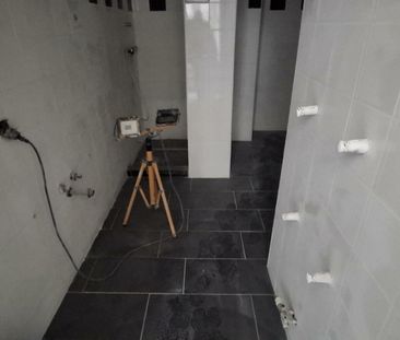 Neusanierte Wohnung mit Jahresbeginn startbereit- wird gerade kompl... - Photo 2