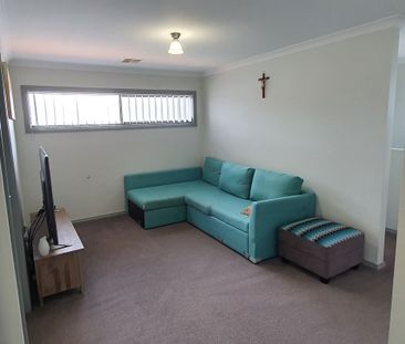 Fabulous 4Br Double Story Home in Truganina! - Photo 2