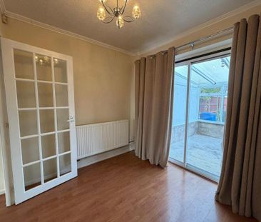 3 bedroom semi-detached house to rent - Photo 2