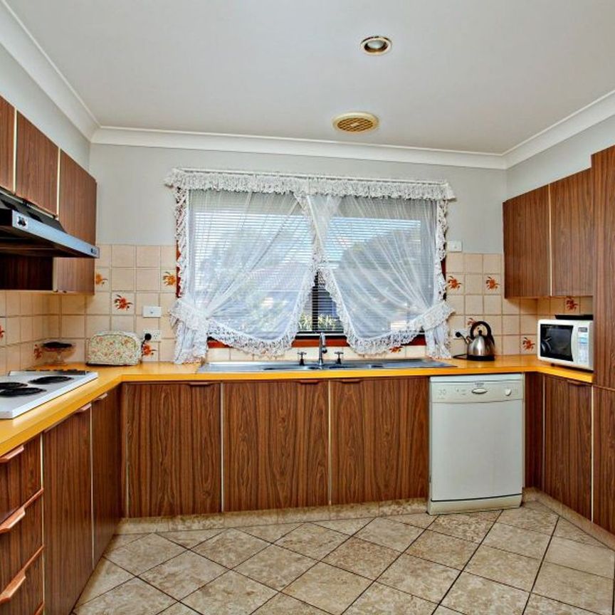 Spacious Home in Convenient Location&excl; - Photo 1