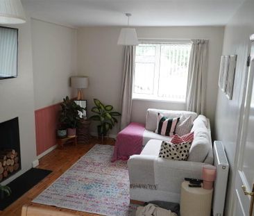 8 Month Lease @, 49 Thornhill Parade, Belfast, BT5 7AT - Photo 1