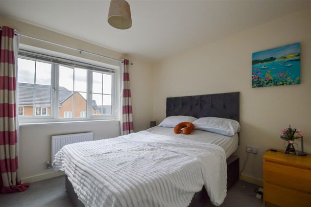 Bobbin Way, Wakefield - Photo 1