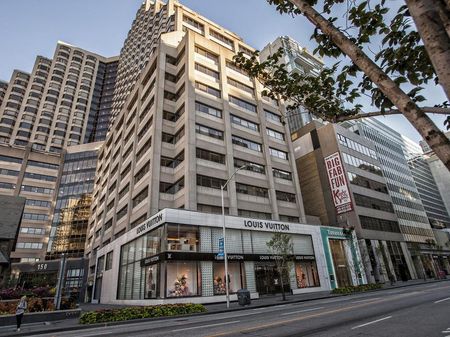 For Lease - 80 Cumberland Street Unit# 701, Toronto, Ontario - Photo 2