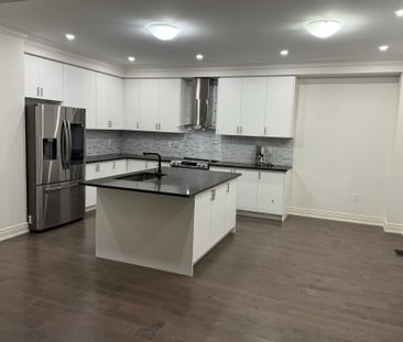 For Lease - 114 Avanti Crescent, Hamilton, Ontario - Photo 1