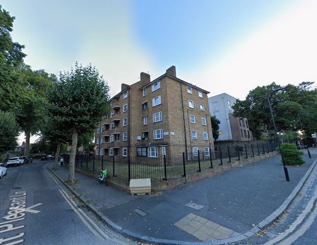 Studio Flat, Mount Pleasant Lane, E5 - Photo 1