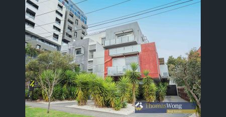 STUDENT ONLY ACCOMODATION - One bedroom Apartment in Heart of Box Hill - Photo 3