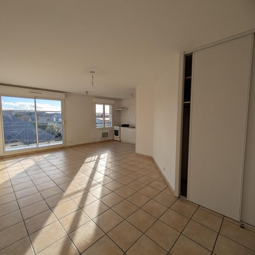 Location Appartement 2 pièces 51m² LANNION 22300 - Photo 1