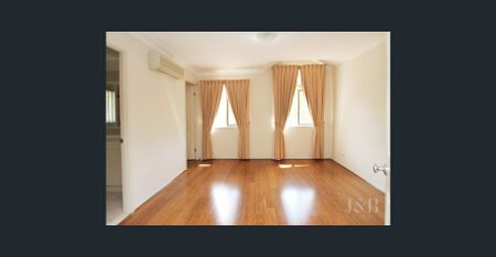 Double-Story 4-Bedroom House in the Heart of Aspley - Photo 4