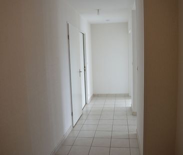 Location Appartement 3 pièces 79m² - Photo 5