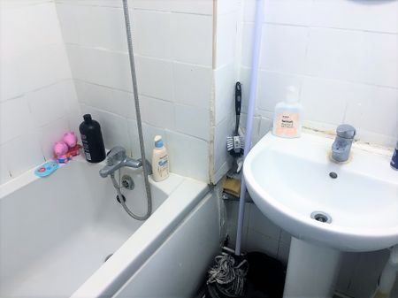 2 bedroom flat for rent - Photo 5