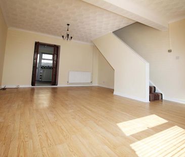 3 bedroom terraced house to rent - Photo 5