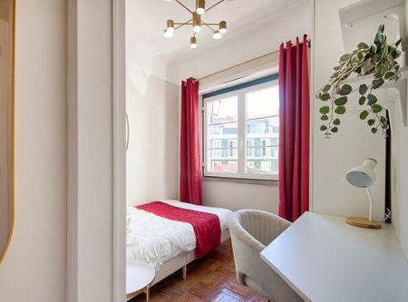 Rua da Palmeira, Lisbon, Lisbon 1200-219 - Photo 4