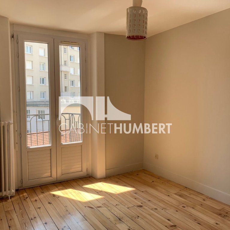 Location Appartement 4 pièces 76m² ST ETIENNE 42000 - Photo 1