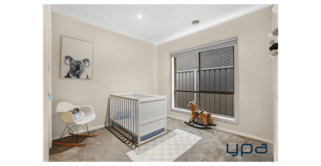 Prestigious Family Home in a Prime Boardwalk Estate Location ! - Photo 4