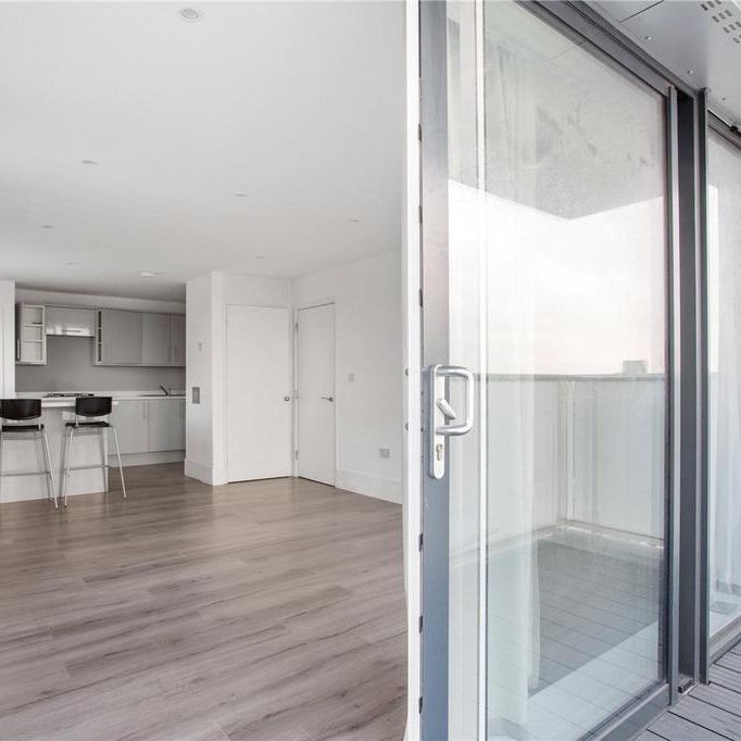 3 bedroom apartment to rent - Photo 1