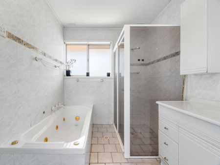 Spacious Corner Block Living Opposite Parklands - Photo 3