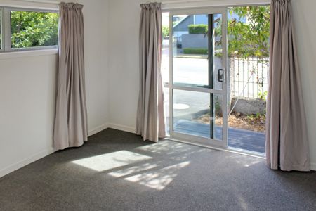 72A Springfield Road, St. Albans - Photo 2