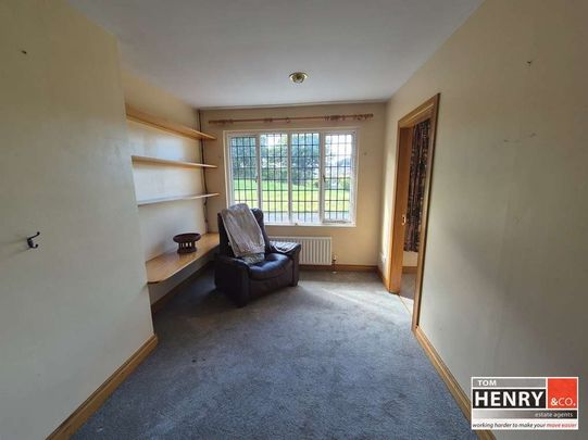 RESIDENCE WITH STORE AT 8 KILLYNEILL ROAD, DUNGANNON, BT71 6LL - Photo 1