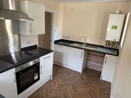 3 bedroom flat to rent - Photo 5