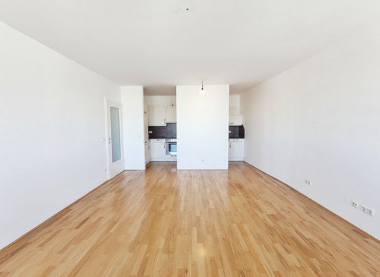 Urbanes Wohnen mit Lift & Loggia – 62,60 m², 5. Etage, sofort verfügbar | € 849,- inkl. BK & USt. - Photo 1