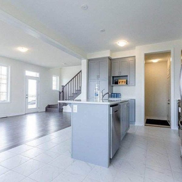 For Lease - 583 Queen Mary Drive Unit# UPPER, Brampton, Ontario - Photo 1