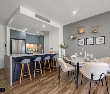 MGM MARTIN – AIR CONDITIONED OVERSIZED ONE BEDROOM + STUDY APARTMENT - Photo 3