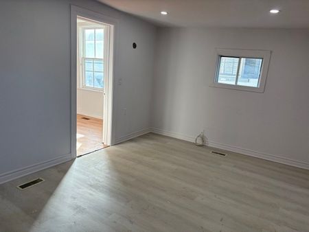 For Lease - 475 D'arcy Street Unit# C, Newmarket, Ontario - Photo 2